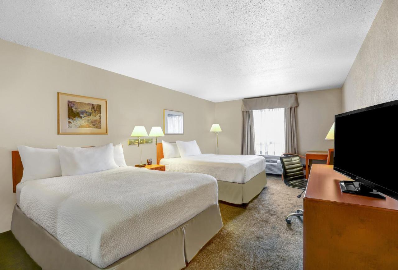 Days Inn By Wyndham Red Deer Buitenkant foto